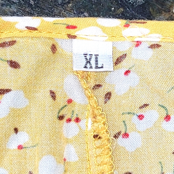XL Cotton Blend Button Down Chic Mustard Floral Blouse with Tassel Details - Picture 5 of 5